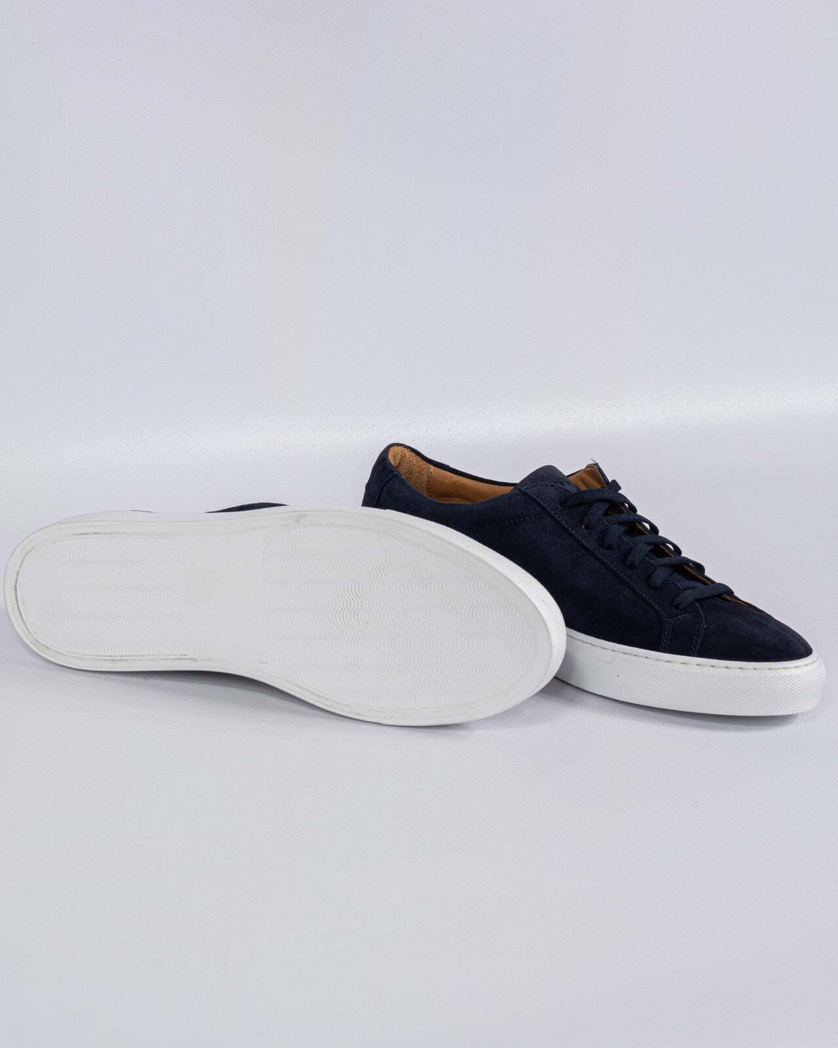 Scarpa uomo Manifatture Etrusche sneaker casual Vivel in blu navy, scarpa sportiva con design moderno e dettagli eleganti.