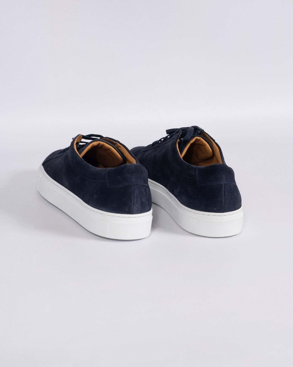 Sneaker uomo Manifatture Etrusche Vivel in blu notte, scarpa casual sportiva con design moderno.
