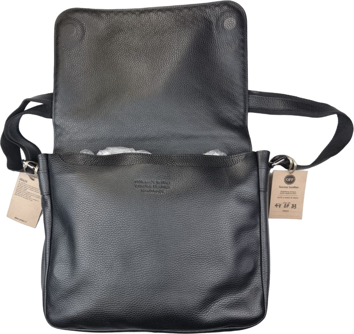 Borsa uomo OFFBAG in pelle nera con tracolla, stile moda uomo, ideale come borsa a spalla in pelle.