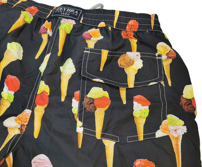 Boxer da uomo Portofino 1962 fantasia con cono gelato nero, ideale per sport acquatici e tempo libero, stile casual e confortevole.