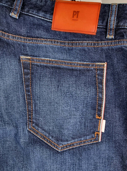 Jeans uomo PT 05 Torino Swing con 5 tasche in denim italiano premium, modello casual di moda uomo.