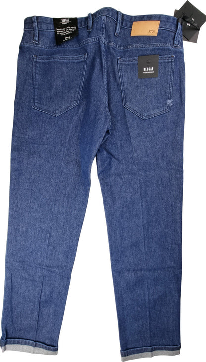 Jeans uomo PT 05 in denim scuro con vestibilità tapered, modello Reggae, visibili dettagli e tasche frontali.