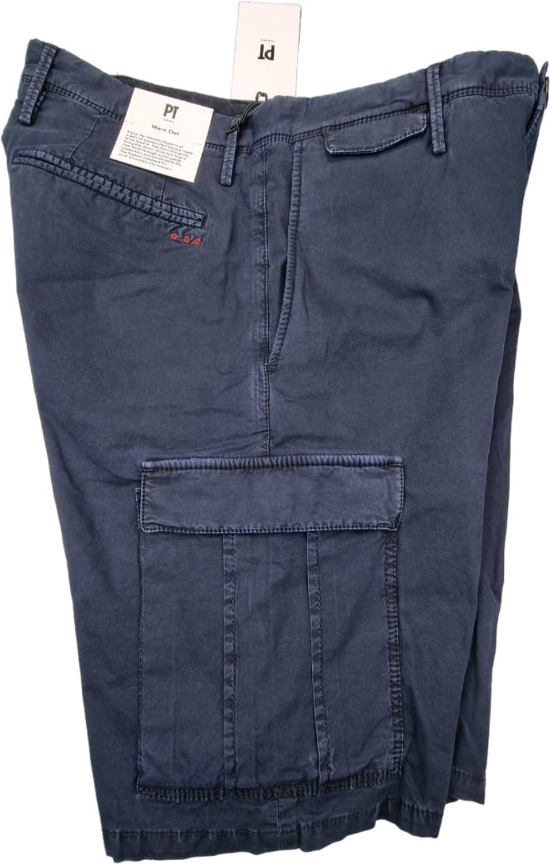 Bermuda uomo PT Torino cargo vintage blu, pantaloncini di moda in denim scuro con tasche cargo, stile casual e vintage.