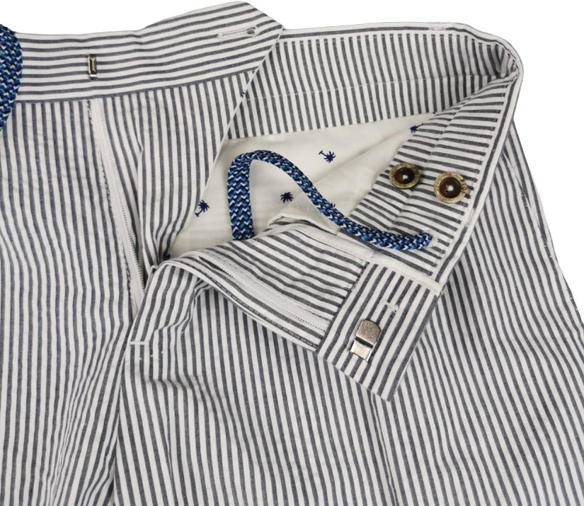 Pantaloncini Bermuda uomo PT Torino a righe bianco e denim, vestibilità casual e stile estivo.