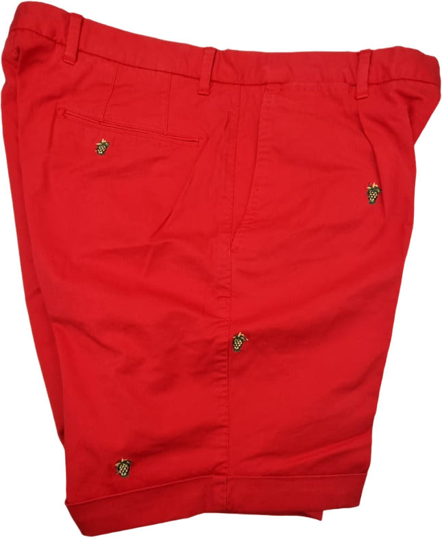 Bermuda uomo PT Torino in tinta unita rosso con ricami, pantaloncini moda uomo, dettaglio visibile in primo piano.
