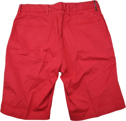 Pantaloncini Bermuda uomo PT Torino tinta unita rosso, stile casual, tessuto leggero, taglia 46, moda uomo.