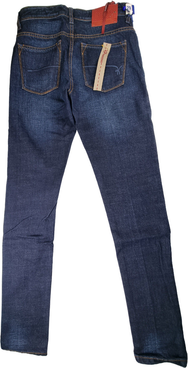 Jeans uomo Re-Hash in denim scuro con vestibilità classica, dettaglio in tessuto resistente e stile casual.