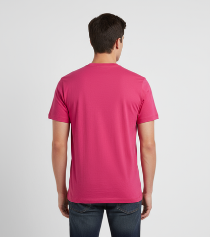 Retro t-shirt fucsia indossata