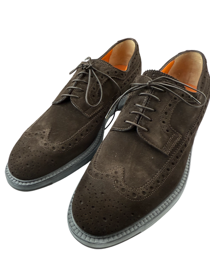 Scarpa uomo Santoni Derby Brogue Rondine in pelle, stile classico e elegante, con dettagli traforati e suola in cuoio.