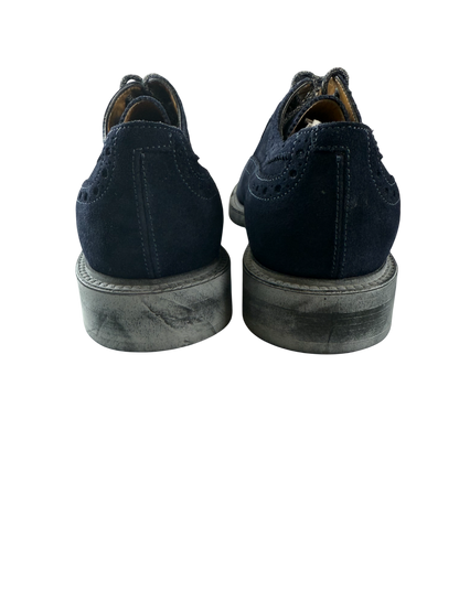 Scarpa uomo Santoni Derby Brogue Rondine in pelle, classica scarpa da uomo con dettagli decorativi in stile brogue.