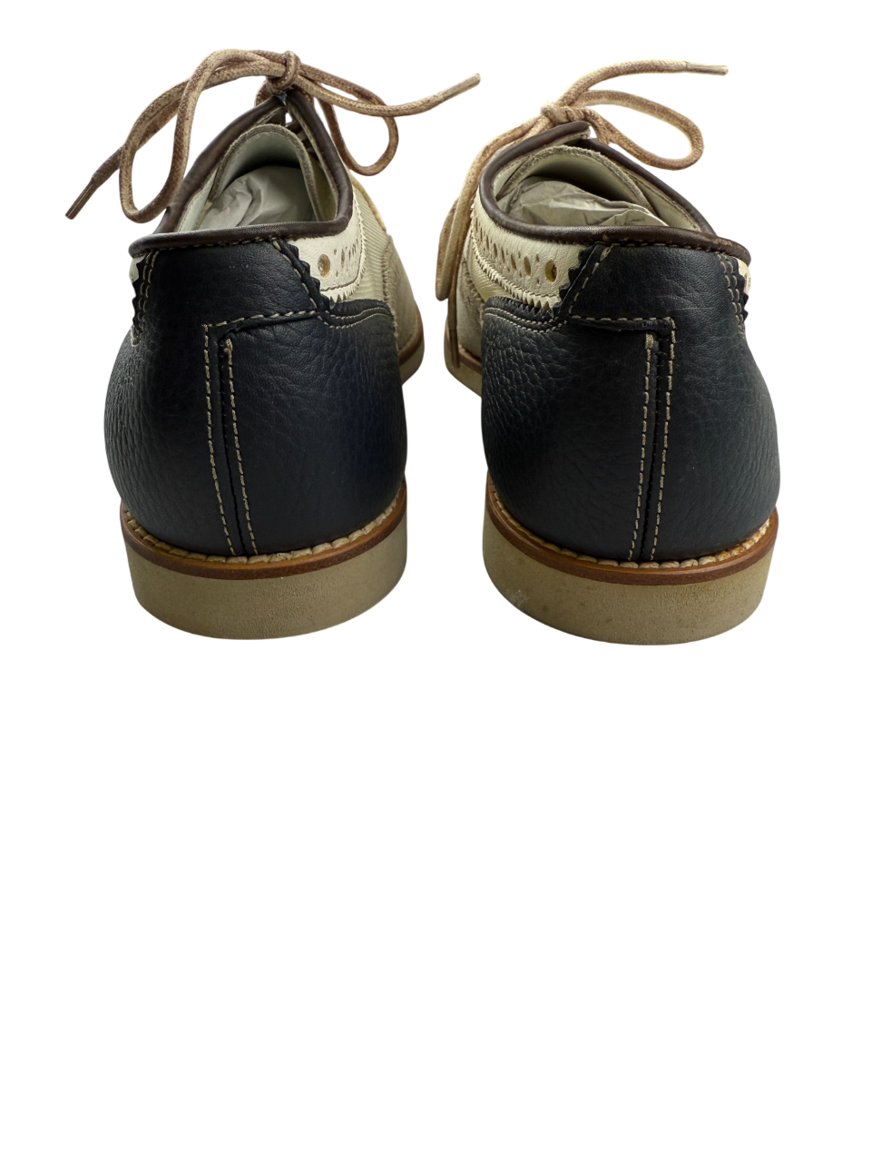 Scarpa uomo Santoni Derby Brogue Rondine in pelle, elegante calzatura classica con dettagli brogue, modello Rondine.