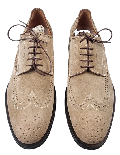 Scarpa uomo Santoni Derby Brogue Rondine in pelle con perforazioni e dettagli eleganti, stile classico e raffinato.