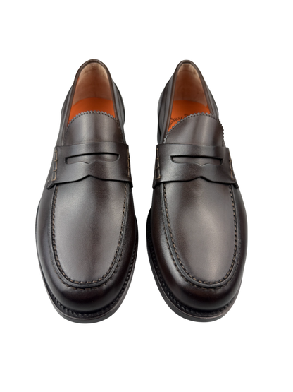 Mocassini uomo Santoni in pelle testa di moro, stile loafer Penny con finitura elegante e dettagli classici.