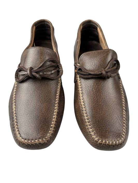 Scarpa uomo Santoni mocassino in pelle con dettaglio elegante, ideali per look sofisticati e casual di moda uomo.