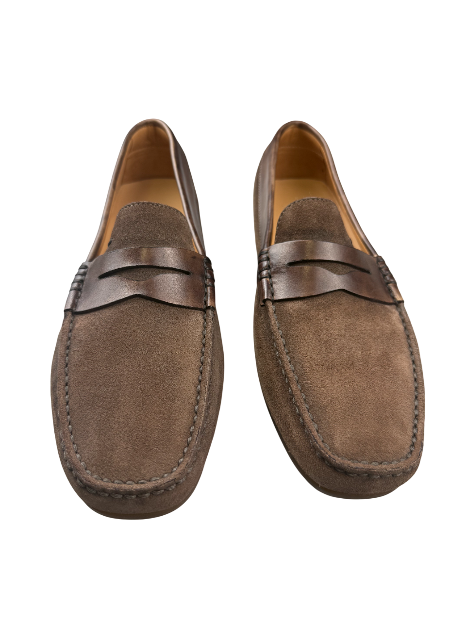Scarpa uomo Mocassini Santoni in pelle nera, stile classico con dettaglio elegante, ideale per look sofisticati.