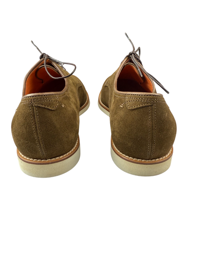 Scarpa uomo Santoni Derby in scamosciato, scarpe stringate basse eleganti e di alta qualità per la moda maschile.