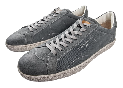Scarpa uomo Santoni sneaker stringata bassa, moda uomo, scarpe casual eleganti, dettagli in pelle e suola bianca.