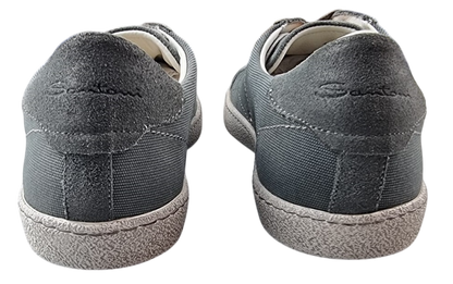 Scarpa uomo Santoni sneaker stringata bassa in pelle, stile moda uomo, vista frontale con dettagli eleganti e suola bianca