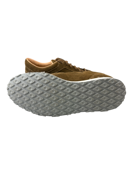 Scarpa uomo Santoni sneaker casual in scamosciato blu con suola in gomma bianca, stile sportivo e moderno.