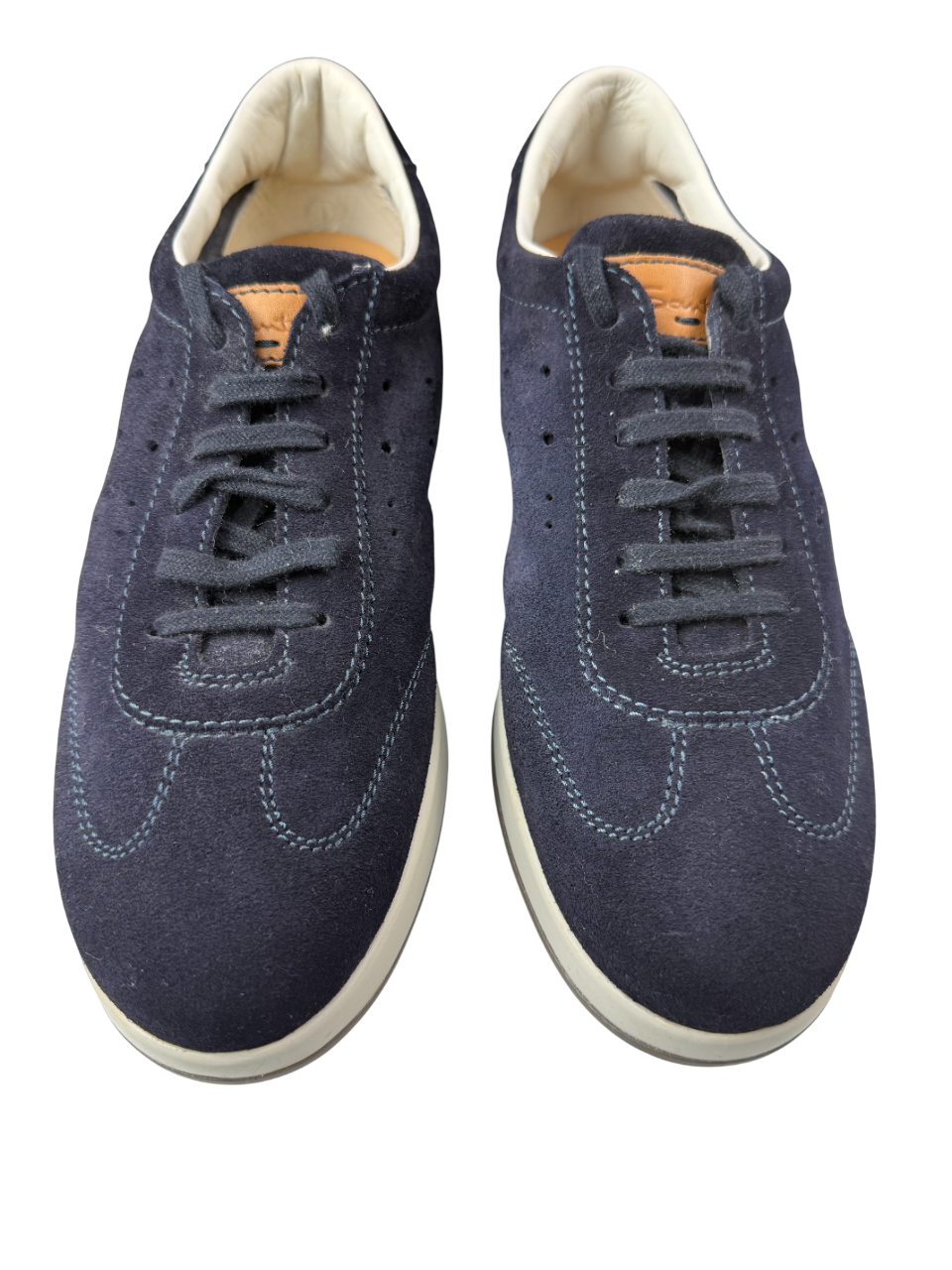 Scarpa uomo Santoni sneaker casual in pelle, stile moderno, con suola bianca e dettagli eleganti.