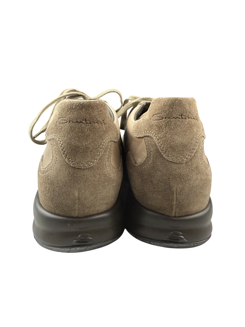 Scarpa uomo Santoni sneakers casual in scamosciato nero, stile moderno e confortevole, ideale per look informali.
