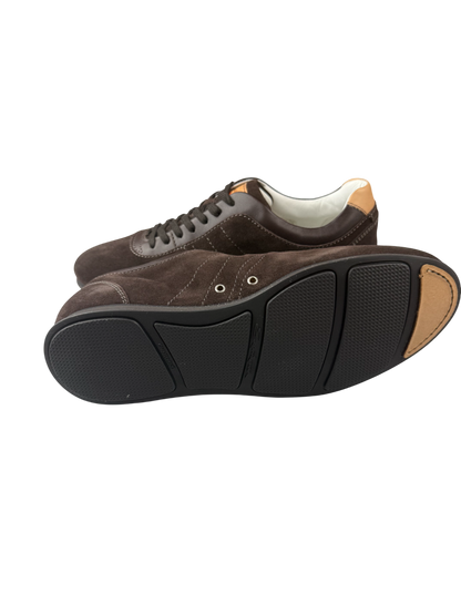 Scarpa sneaker casual da uomo Santoni, modello moda, con design elegante e dettagli in pelle, perfetta per uno stile quotidiano.