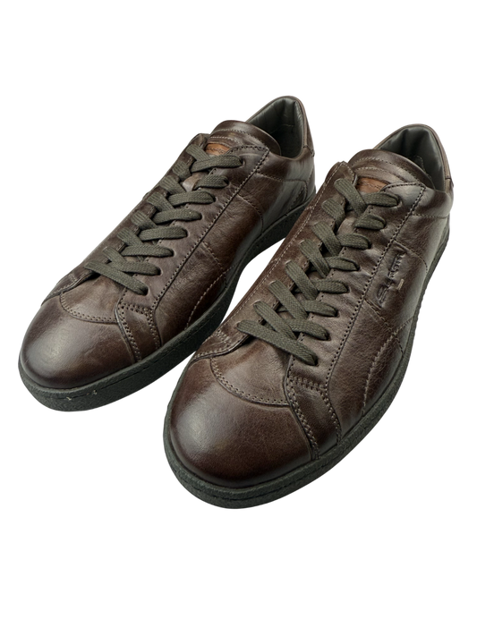 Scarpa da uomo Santoni sneaker casual in morbido materiale, dettagli eleganti e comodi, stile moda uomo.