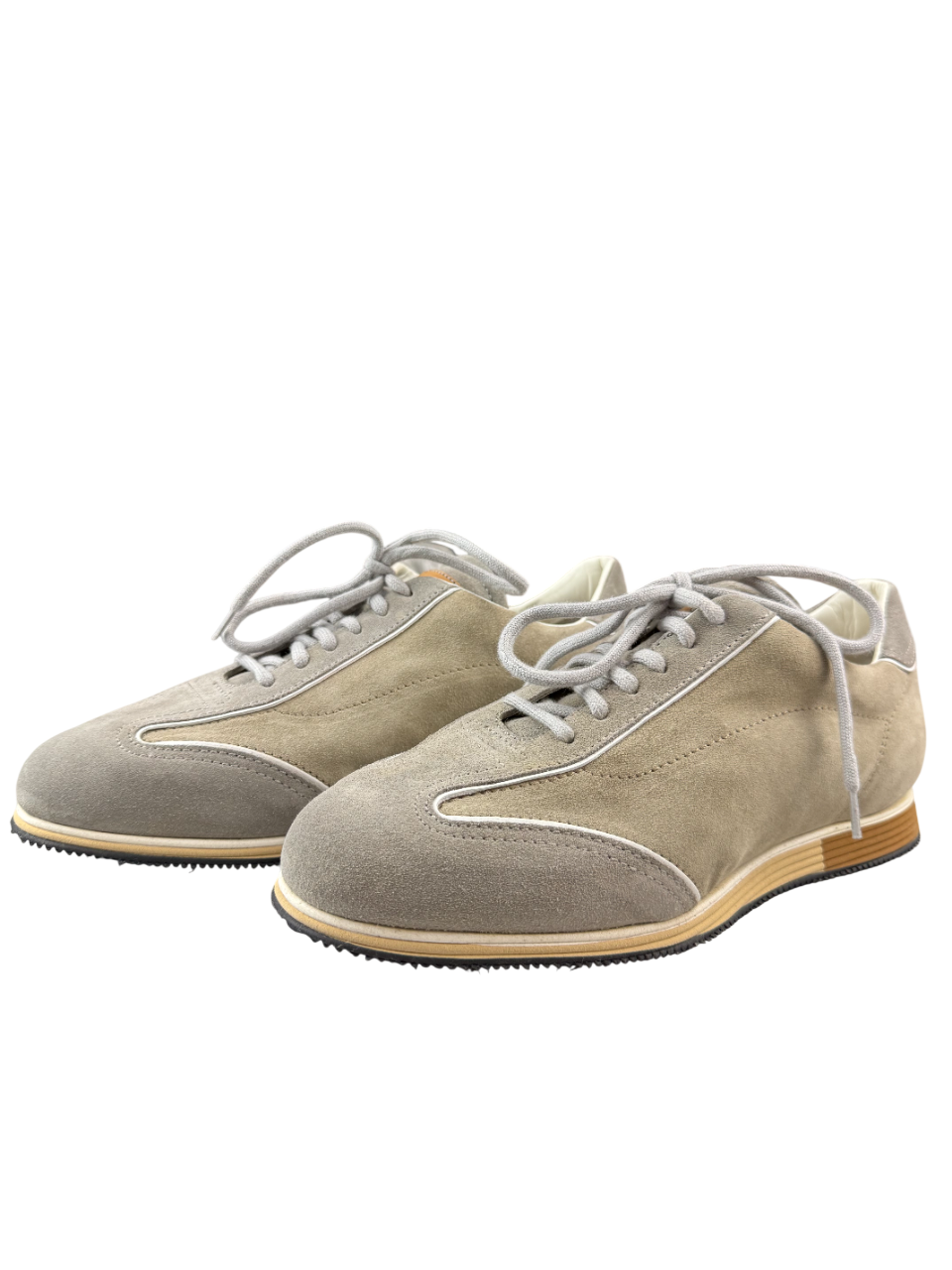 Scarpa uomo Santoni sneaker casual in pelle bianca con dettagli in blu, stile sportivo e moderno.