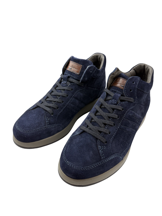 Scarpa uomo Santoni sneaker casual in pelle bianca, moda uomo, scarpe sportive eleganti e confortevoli.