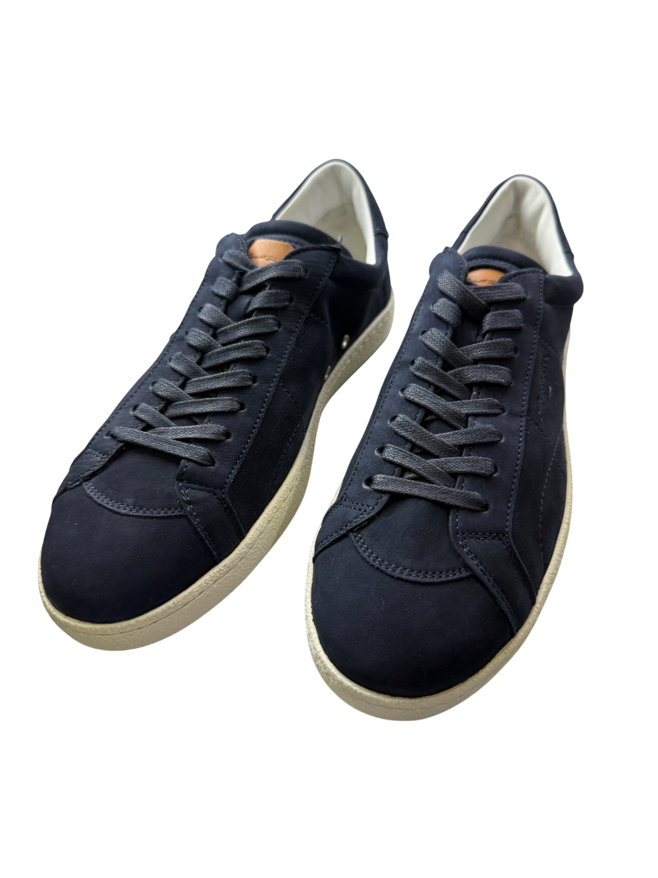 Scarpa uomo Santoni sneaker casual in pelle con dettagli eleganti, ideali per stile e comfort quotidiano.