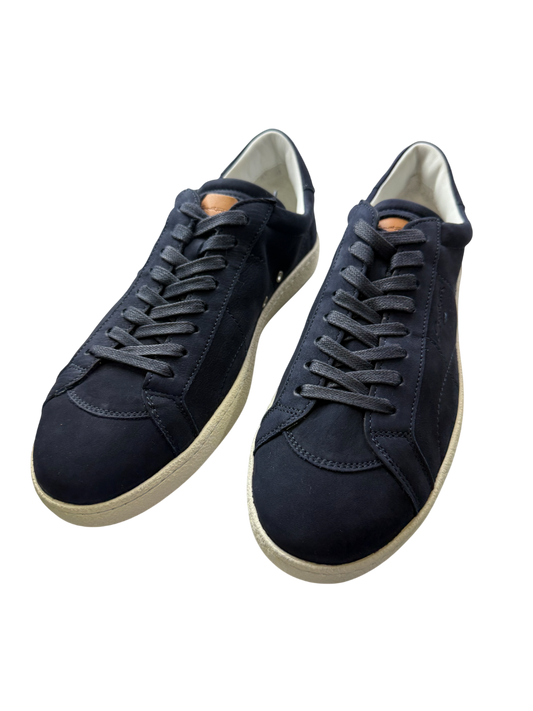Scarpa uomo Santoni sneaker casual in pelle con dettagli eleganti, ideali per stile e comfort quotidiano.
