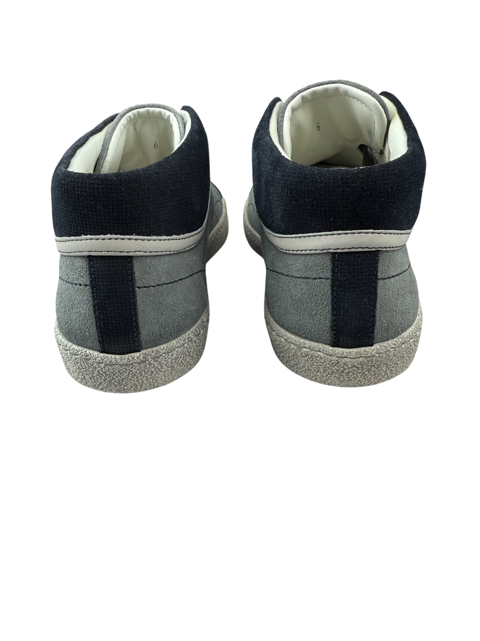 Scarpa uomo Santoni Sneaker alta in pelle nera, stile casual con design elegante e dettagli raffinati.