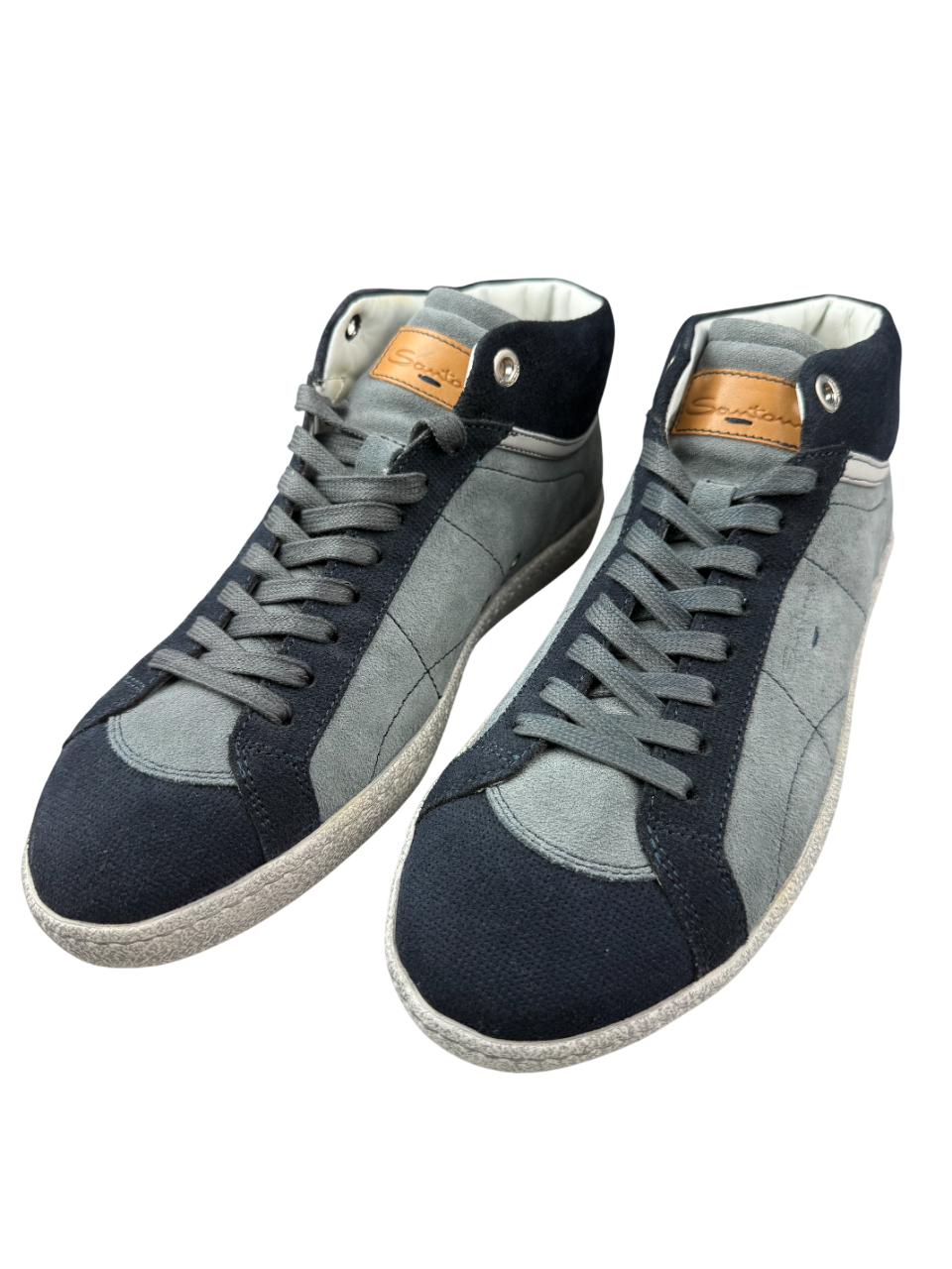 Scarpa uomo Santoni Sneaker alte in pelle nera, modelli casual e sportive, con dettagli eleganti e suola robusta.