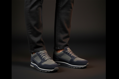 Scarpa uomo Santoni sneaker casual blu, stile moderno, in pelle con suola bianca, ideale per look quotidiani e casual.