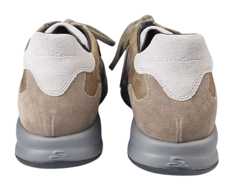 Scarpa uomo Santoni sneaker casual in pelle bianca con dettagli in tessuto, modello sportivo e moderno.