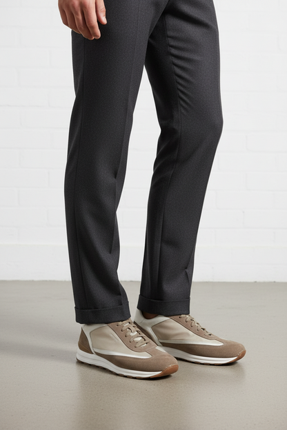 Scarpa uomo Santoni sneaker casual in pelle, stile moderno con suola bianca, ideale per look sportivi e di moda.