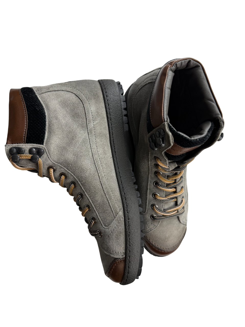 Scarpa uomo Santoni, scarponcino stringato in pelle, stile moda uomo con design elegante e dettagli curati.