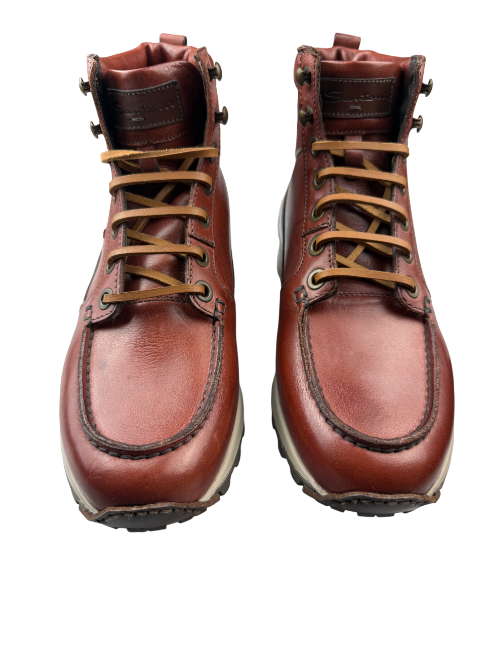 Scarpa uomo Santoni, scarponcino stringato in pelle con suola robusta, stile elegante e moderno, ideale per look casual e formali.