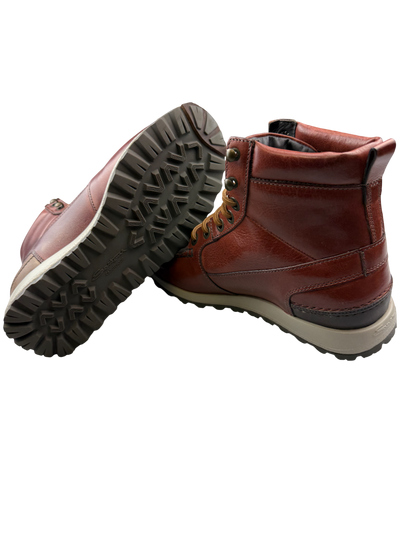 Scarpa uomo Santoni, scarponcino stringato in pelle, stile moda uomo, stivali eleganti in pelle marrone chiaro.