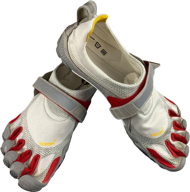 Scarpa uomo Vibram FiveFingers BIKILA in grigio chiaro, rosso e grigio, sneaker casual sportive con design aderente e flessibile.